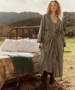 Getoutfit.shop157155f488 1