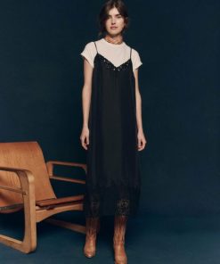 Getoutfit.shop1922446312 1