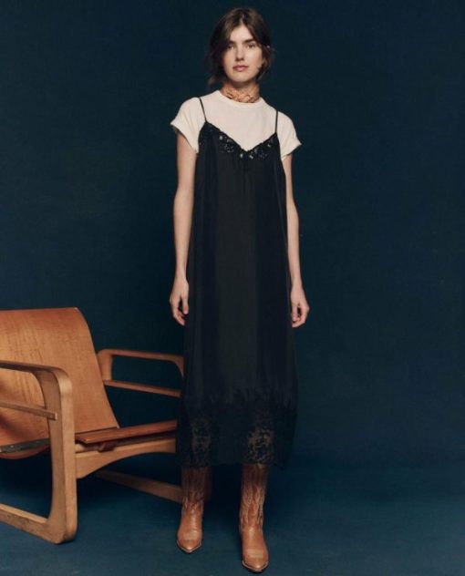 Getoutfit.shop1922446312 1