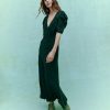 Getoutfit.shop445468470a 4