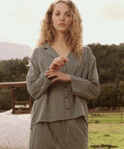 Getoutfit.shop613e9d788c 1
